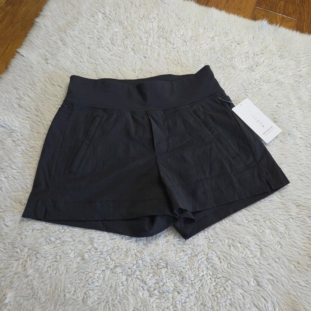 NWT* Athleta Trekkie North Short Women's 2 Black Pockets READ